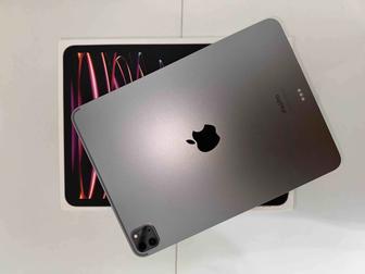 Продам планшет Apple iPad Pro , чехол, чехол с клавиатурой