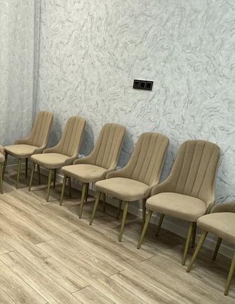 Продаю кухонные стулья 8 шт