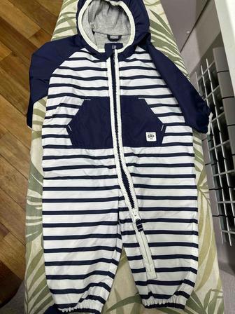 Комбинезон GAP на осень весну