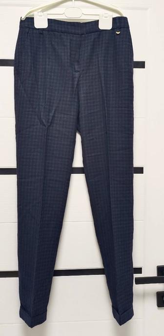 Шерстяные брюки Massimo Dutti