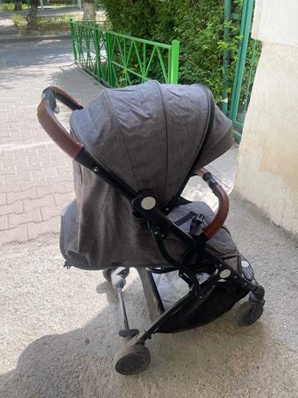 Продается коляска складная