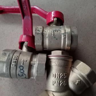 Краны фильтр(отстойник) с сеткой на 25 размер новые латунные.