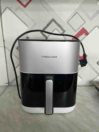 Аэрогриль TROUVER FD10 Pro (VFF12A) белый