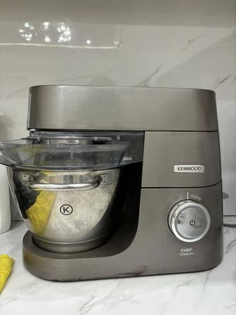 Кухонный комбайн/ миксеp Kenwood