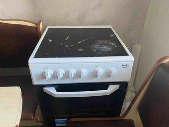 Продаю электрическую плиту Beko