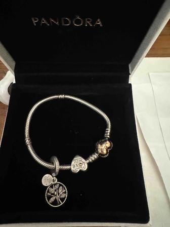 Браслет Пандора с шармами