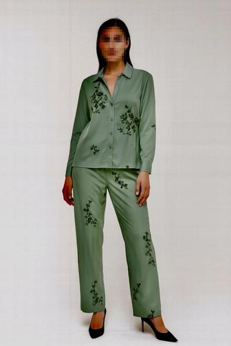 Брючный костюм от Zara