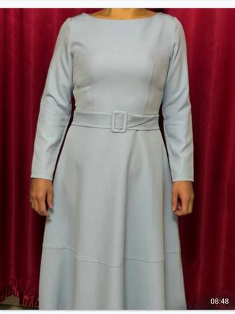 Продаю женский платье.