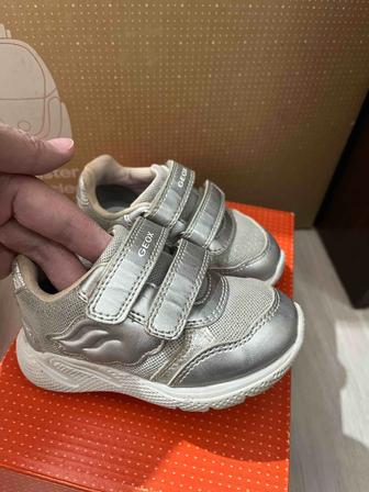 Б/у Детская обувь для девочки в хорошем состоянии и качественно