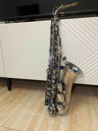 Продам серебряный саксофон