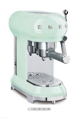 Продам кофемашину SMEG