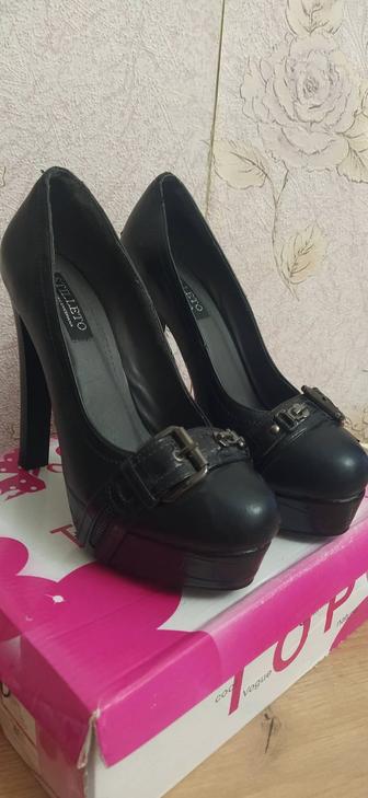 Продам туфли 39 размер