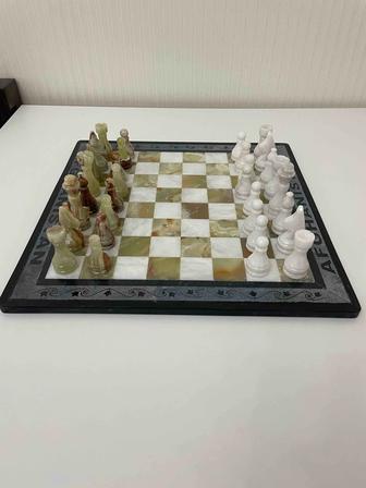 Шахматы каменные