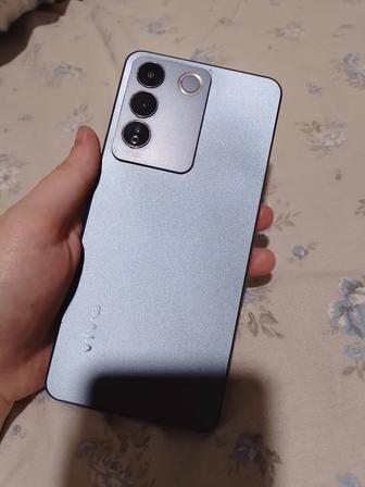 Телефон VIVO V27e