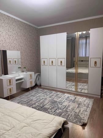 Продам спальный гарнитур,торг есть