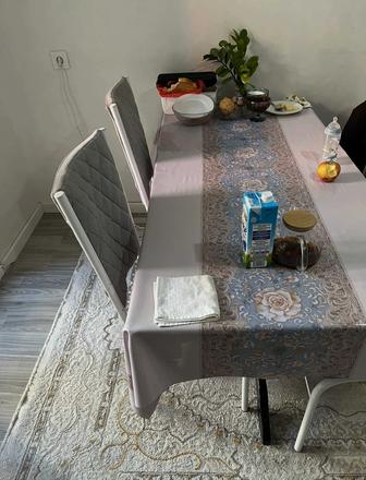 Обеденный стол