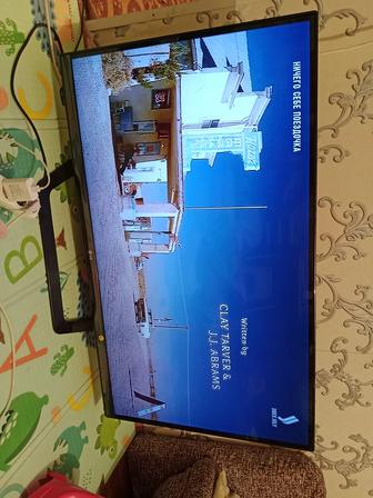 Продам срочно телевизор