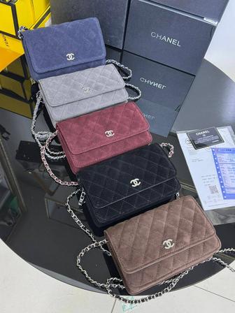 Сумка Chanel в фирменной подарочной коробке