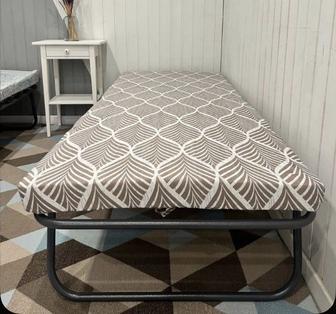 Раскладушка с матрасом