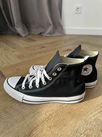 Продам новые конверсы Converse