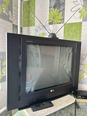 Продам телевизор с приставкой