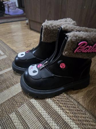 Обувь для девочек в отличном состянии