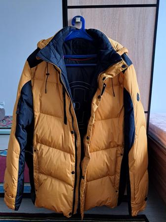 Продам новую зимнюю мужскую куртку.