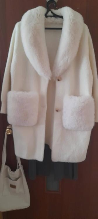 Стильный кардиган шубка