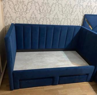 Продам односпальную кровать