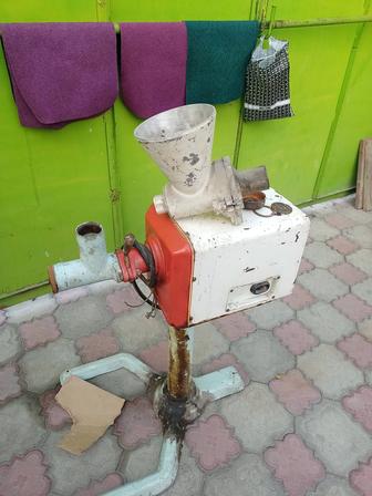 Продам мясорубку работает состояние отличное цена договорная