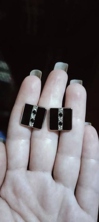 Продам запонки.