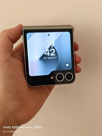 Samsung Galaxy Flip 6 12/256