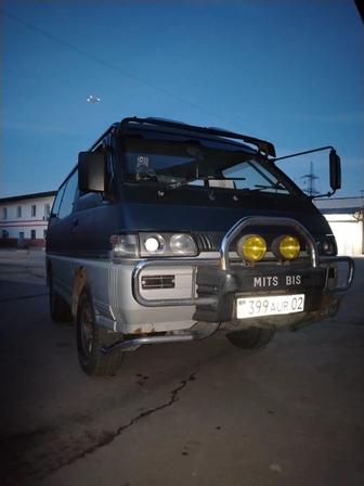 Водитель минивен Delica