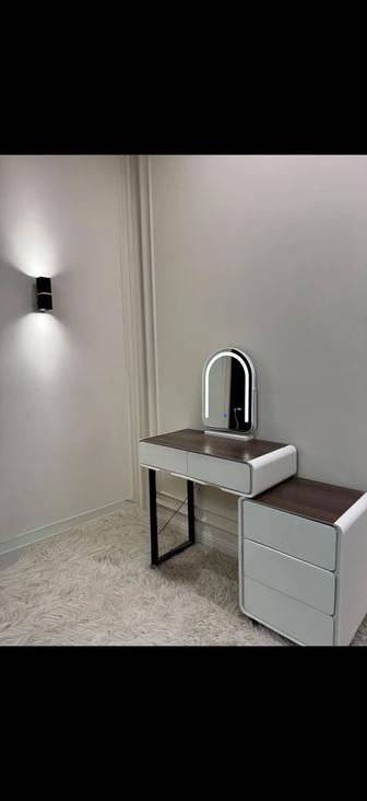 Косметический столик