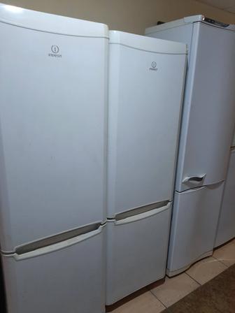 Продам холодильник Indesit . Гарантия. Доставка.