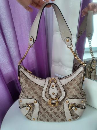 Продам винтажную сумку Guess