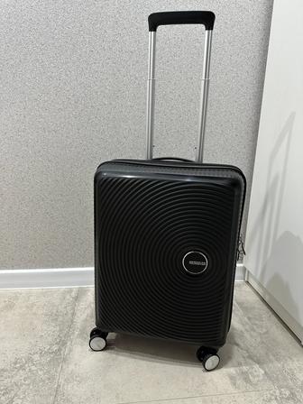 Чемодан American Tourister Soundbox Spinner