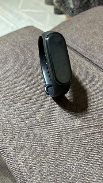 Часы mi band 4