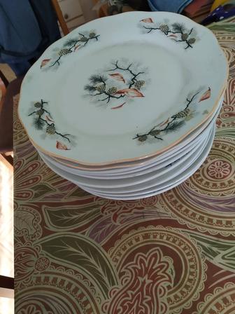 Продам тарелки 10 штук