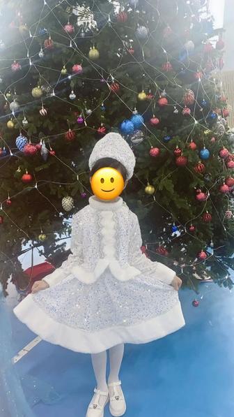 Продам новогодний костюм снегурочки