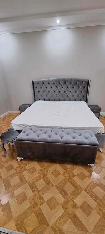 Кровать