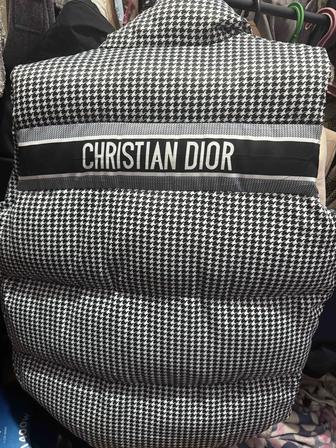 Безрукавка женская