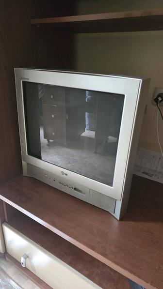 Продам телевизор