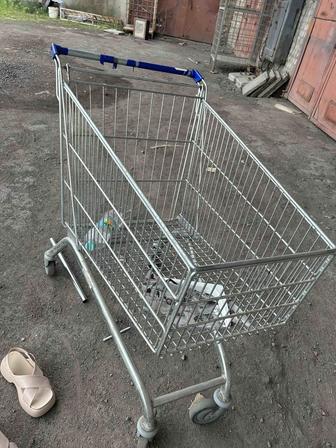 Продам покупательские тележки