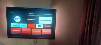 Телевизор Филипс, 81 диагональ с подсветкой на стену с приставкой вай фай