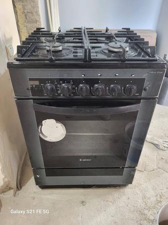 Продам газовую плиту