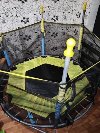 Продаю детский батут.