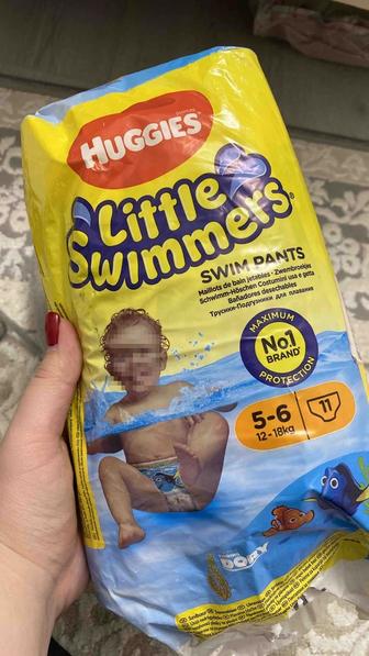 Подгузники в бассейн
