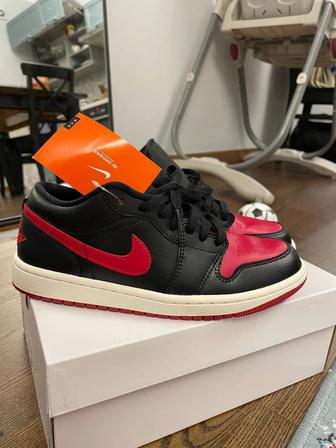 Air Jordan 1 low bred