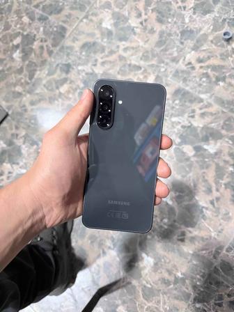 Продам Самсунг а 36 5g 128гб в подарок Fit 3